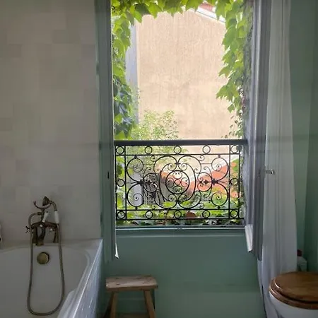 Villa Magnifique Maison 15 Minutes Du Centre Historique De Paris Les Lilas